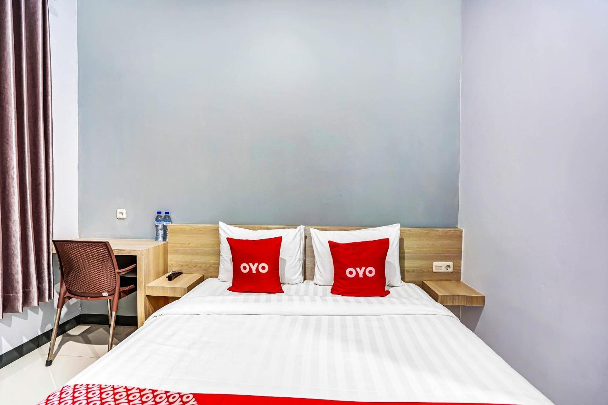 Oyo 90891 Parang Kusumo Residence Krembangan Экстерьер фото